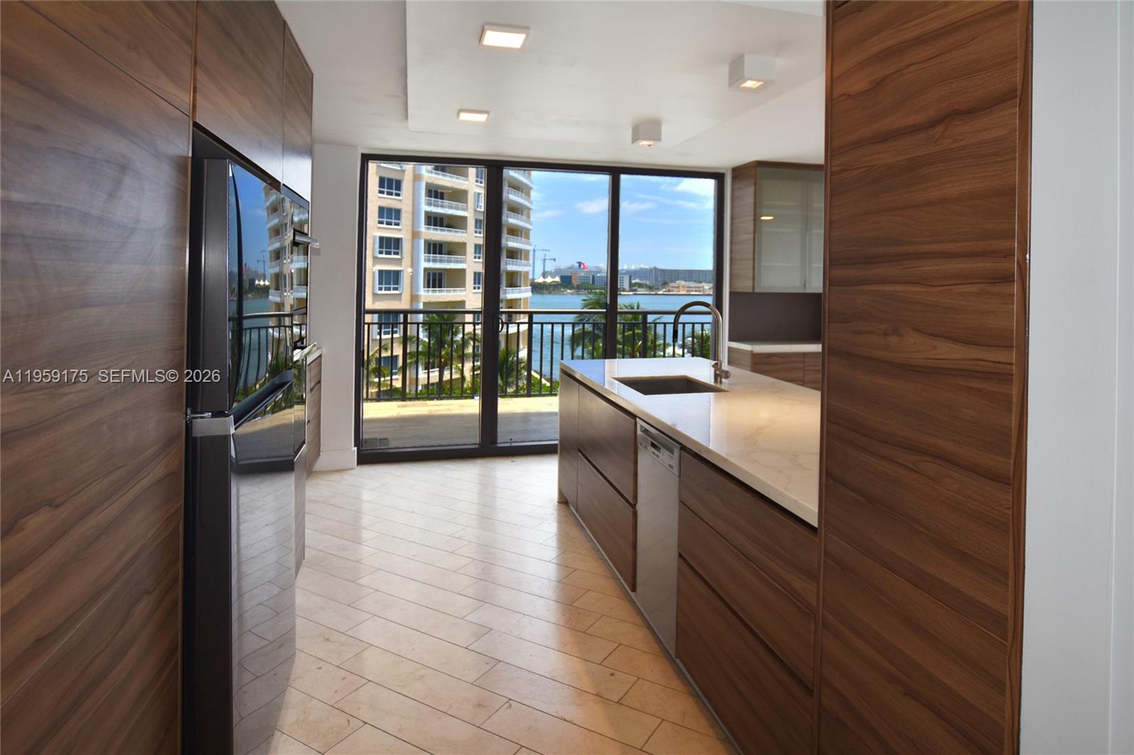 BRICKELL KEY II - Residential Lease