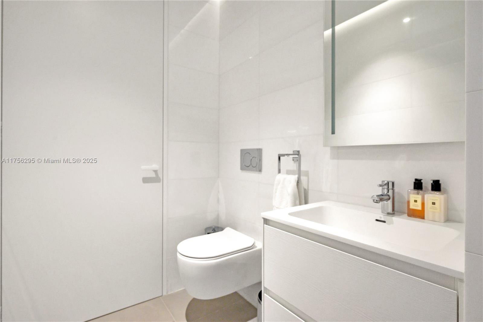 2000 OCEAN CONDO - Residential