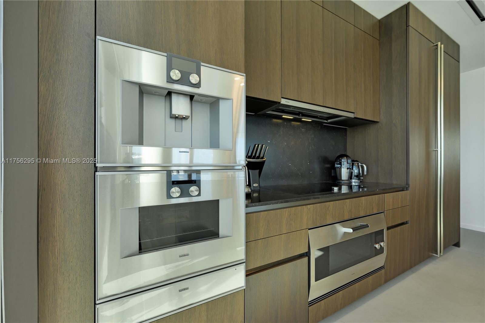 2000 OCEAN CONDO - Residential