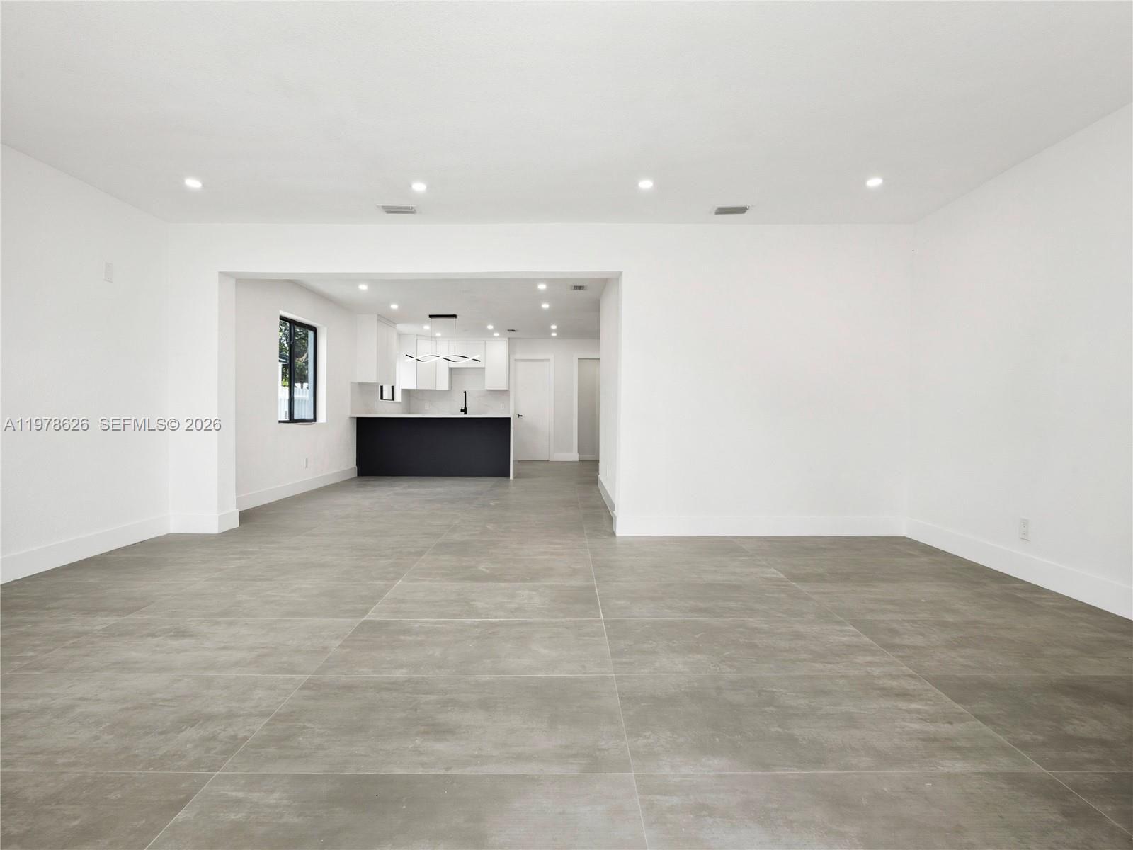 4451 SW 21st St, West Park, FL, 33023/$559,999 2 4451 SW 21st St