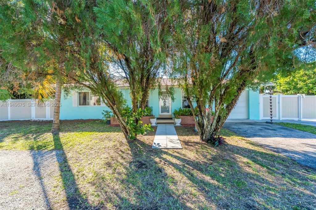 Photo of 2320 Funston St, Hollywood, FL 33020 (MLS # A11949675)