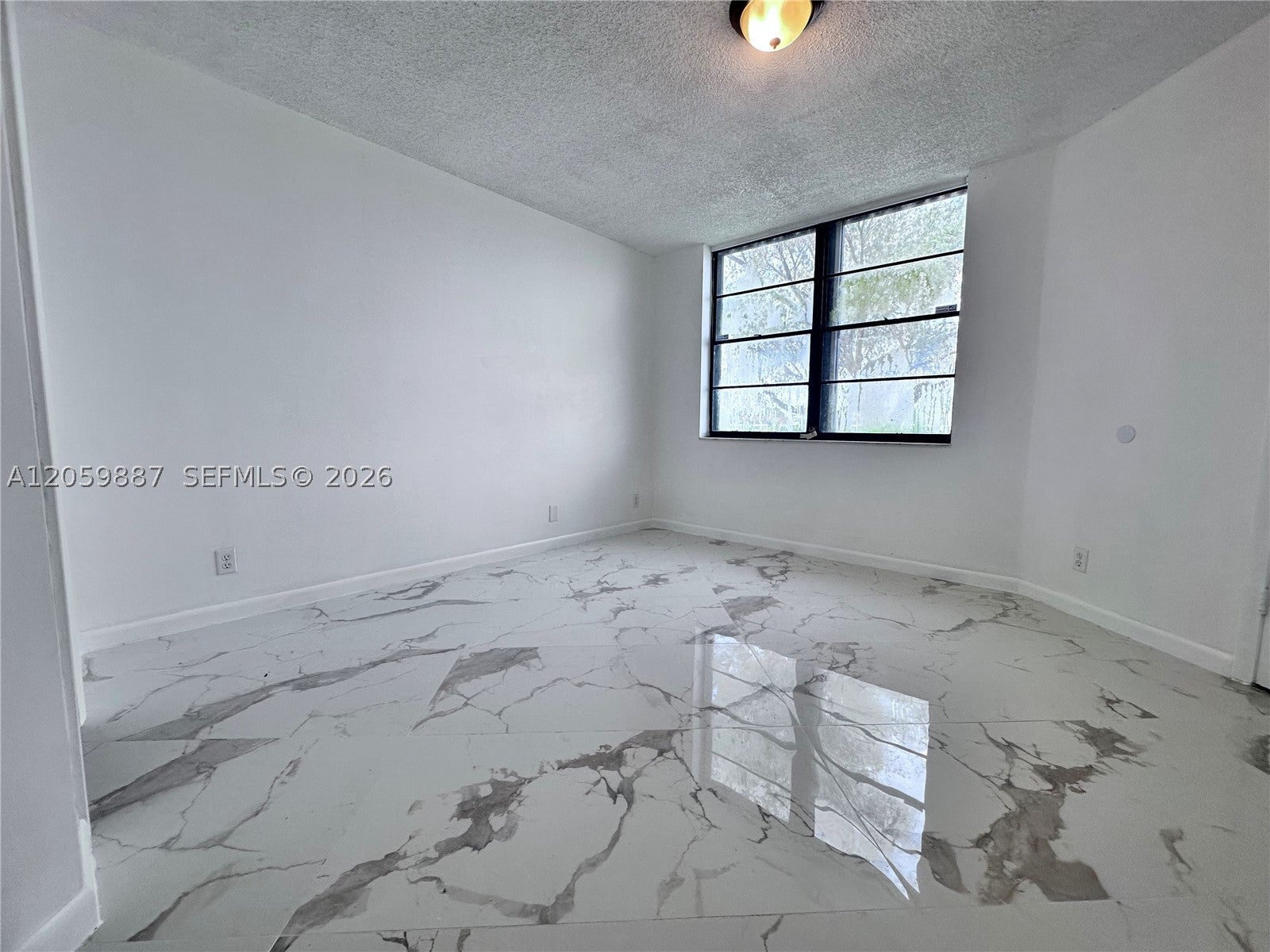 212 Lake Pointe Dr 107