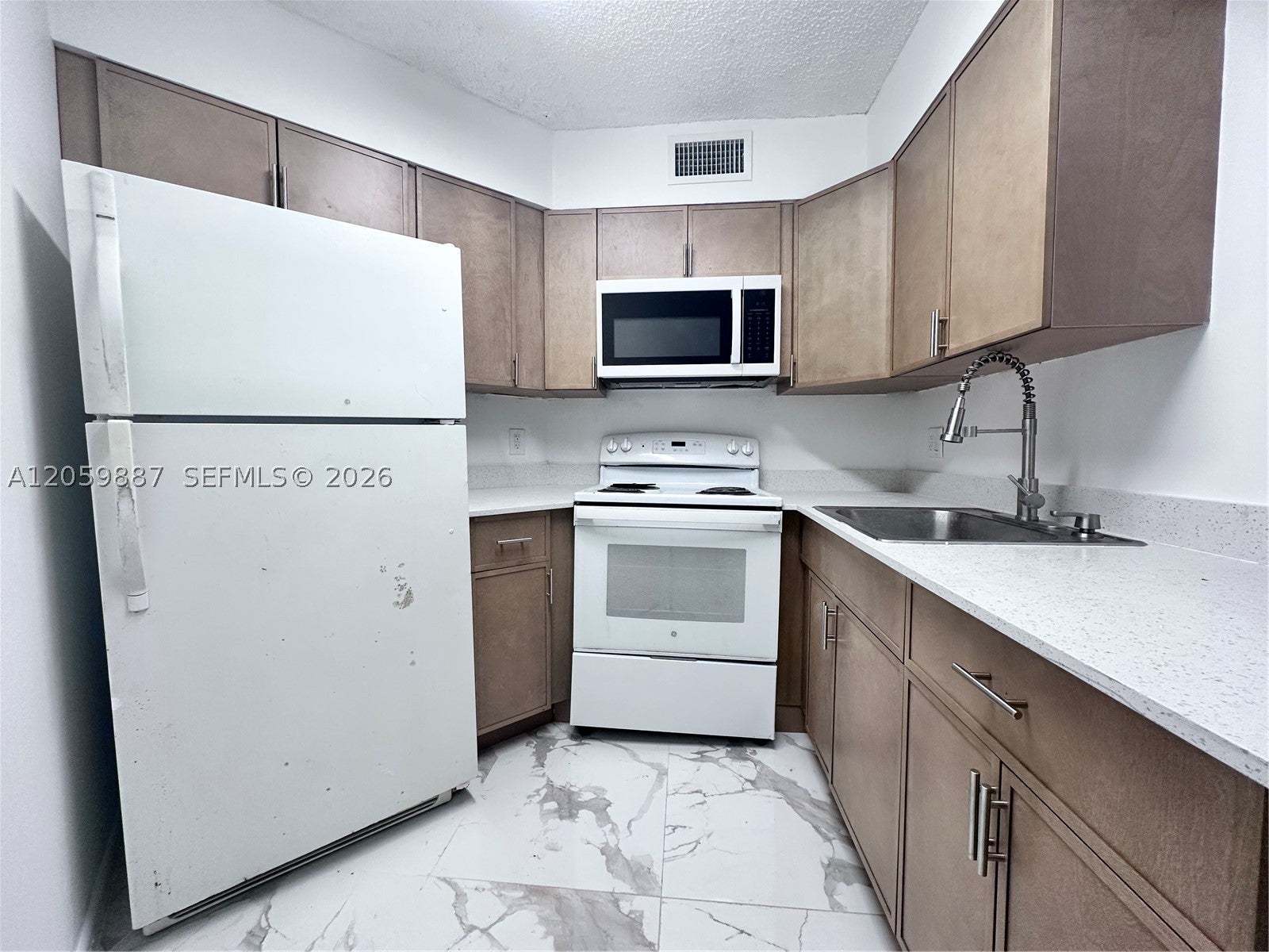 212 Lake Pointe Dr 107