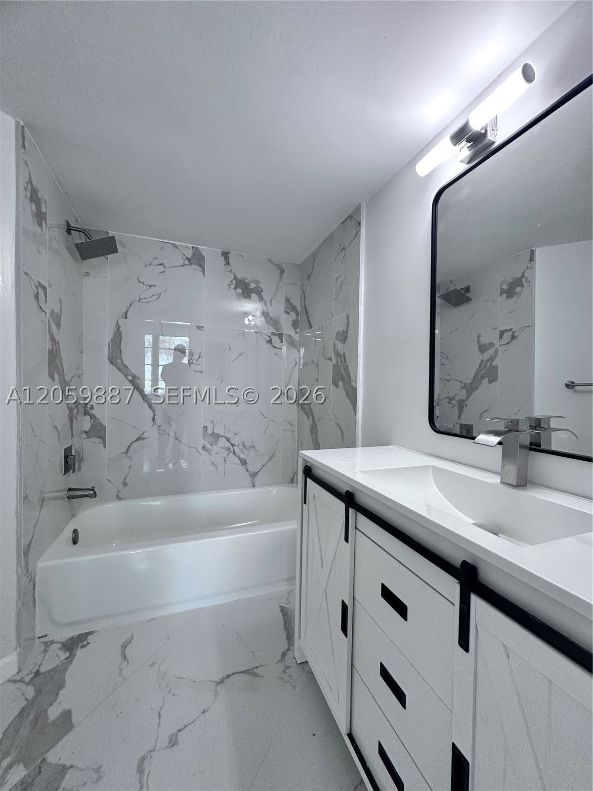 212 Lake Pointe Dr 107