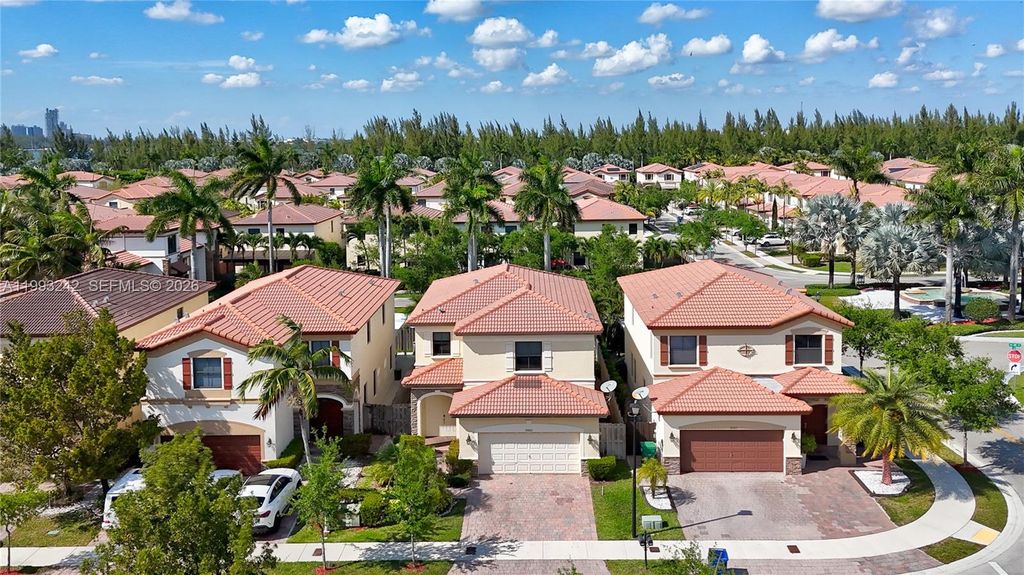 Photo of 10021 NW 87th Ter, Doral, FL 33178 (MLS # A11993242)