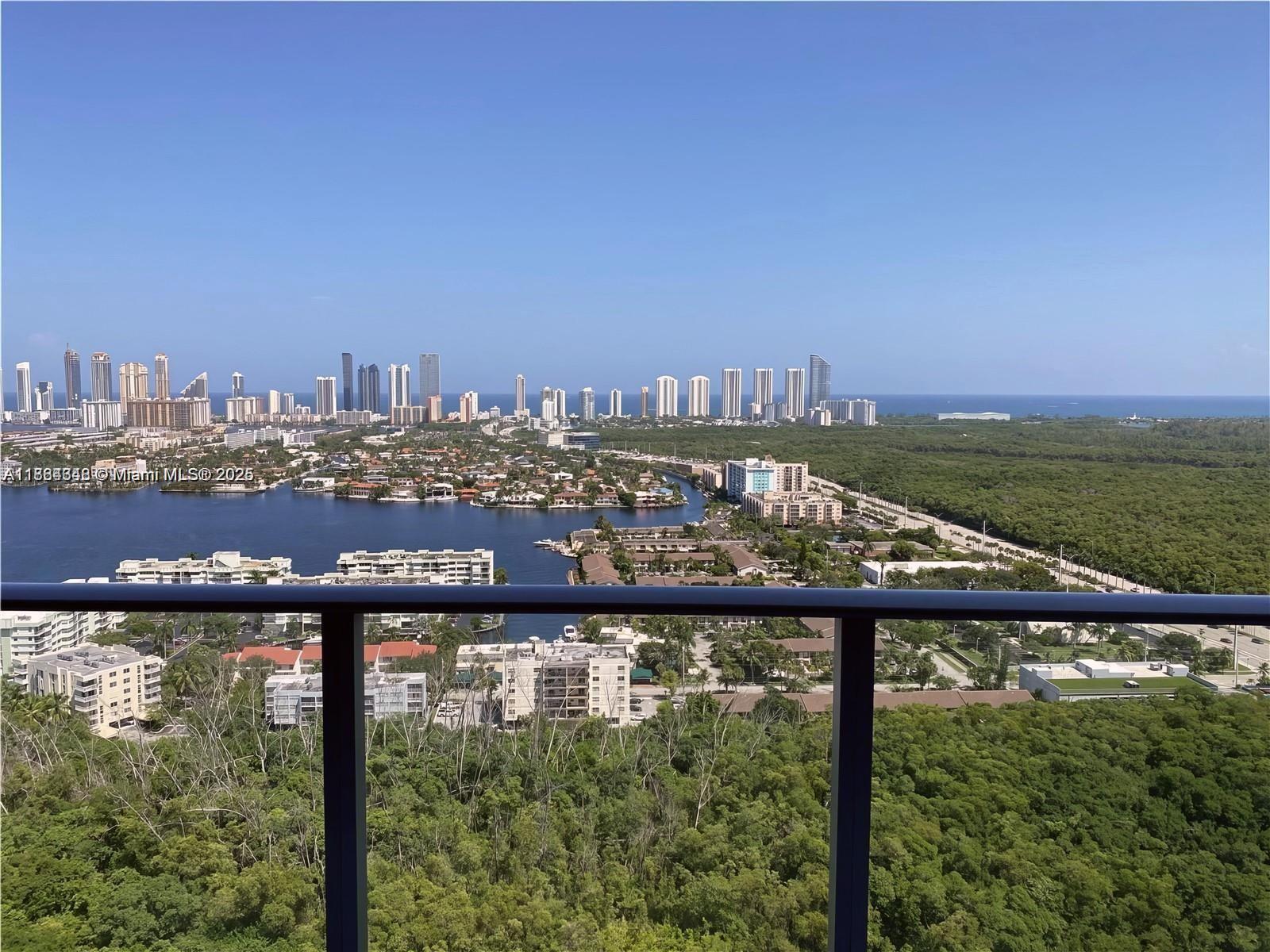 16385 Biscayne Blvd 2118