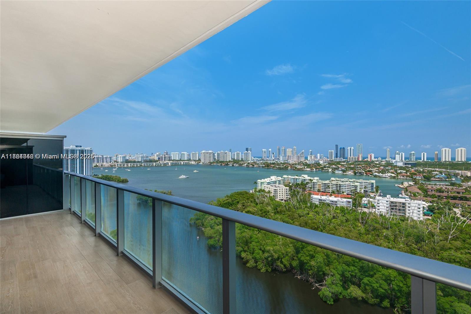 16385 Biscayne Blvd 2118