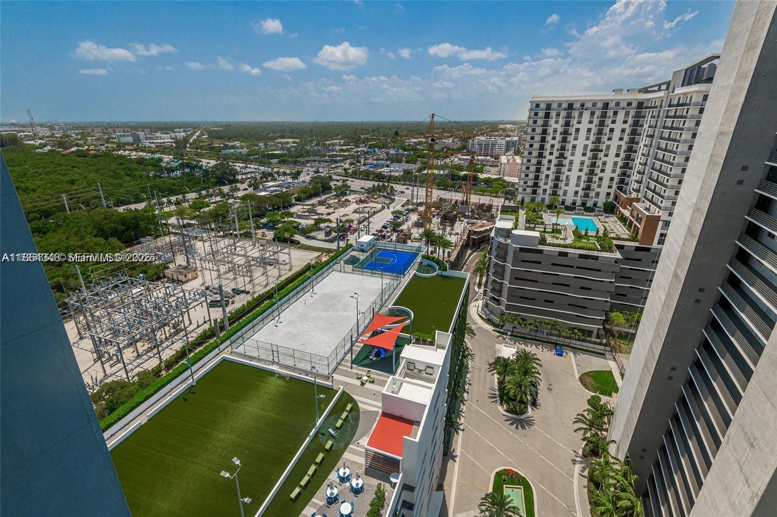 THE HARBOUR SOUTH CONDO - Residential