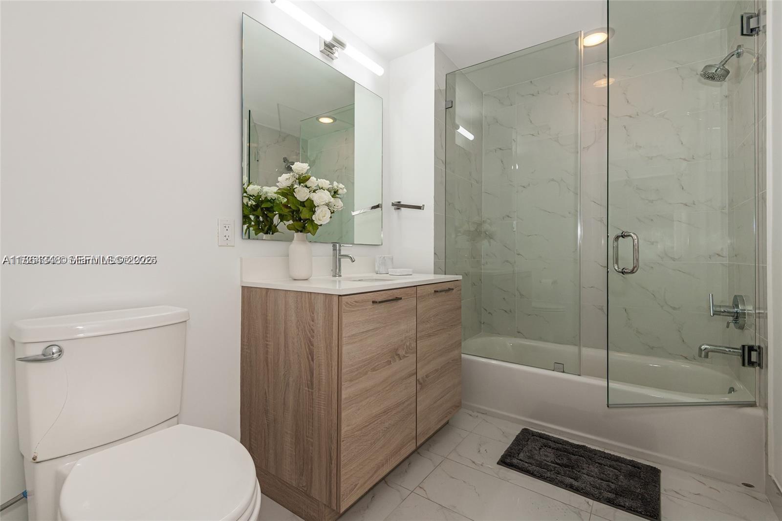 THE HARBOUR SOUTH CONDO - Residential