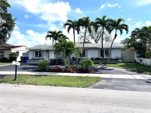 1418 SW 50th Ave, Fort Lauderdale, FL 33317 - #: A11545377