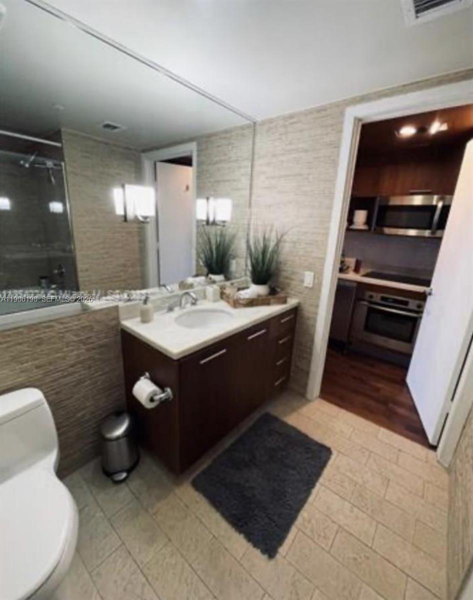 50 BISCAYNE CONDO - Residential Lease