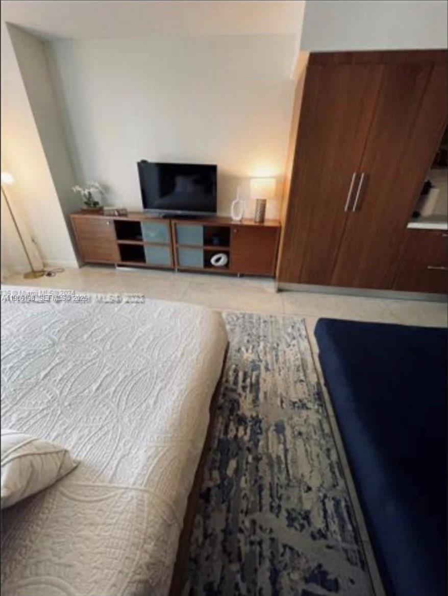 50 BISCAYNE CONDO - Residential Lease