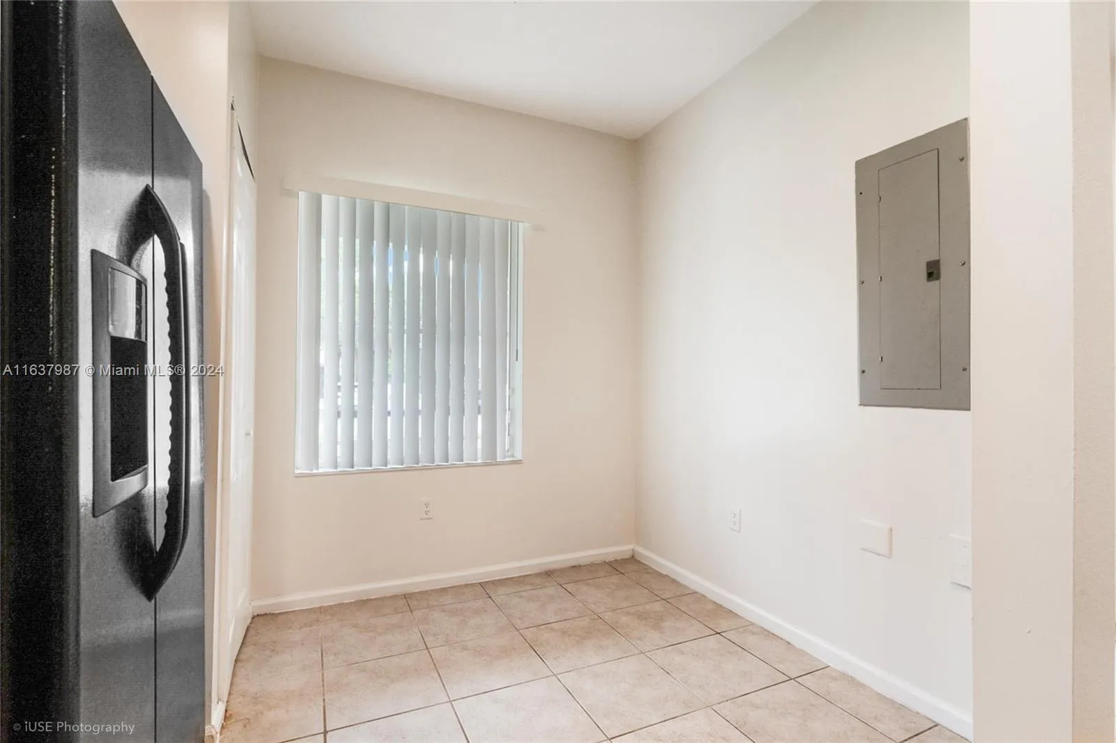 Miramar, Florida 33025, United States, 2 Bedrooms Bedrooms, ,3 BathroomsBathrooms,Residential,Pending,48858