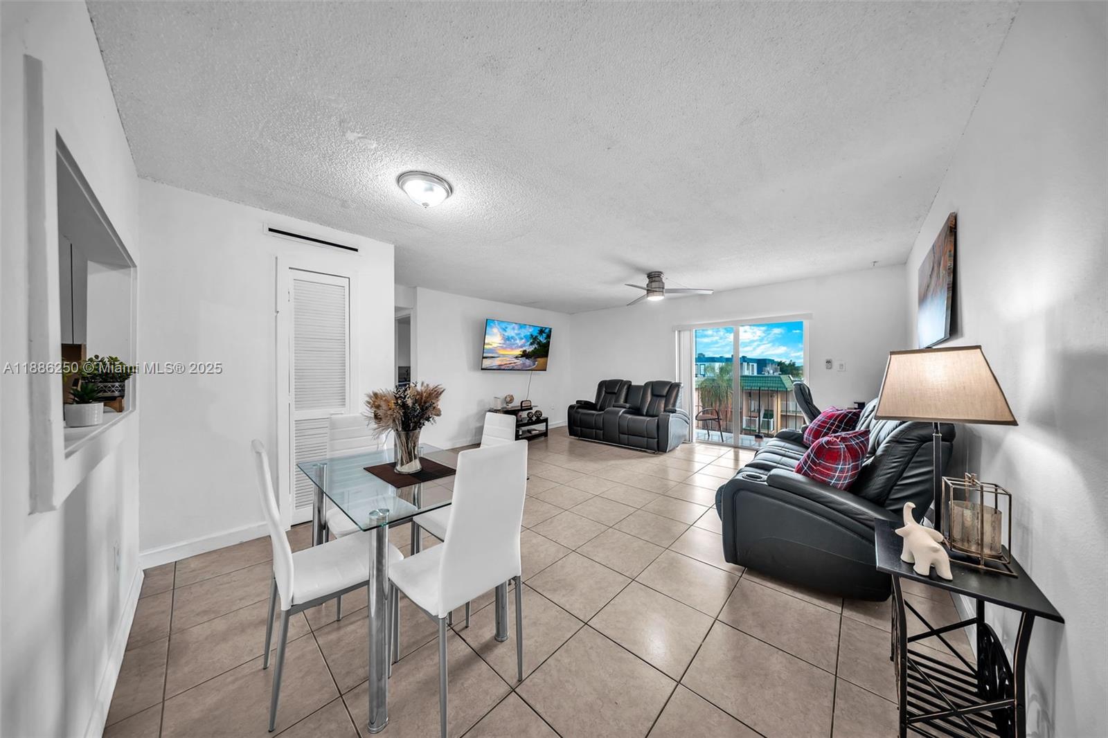 INTERNATIONAL CONDO - Residential