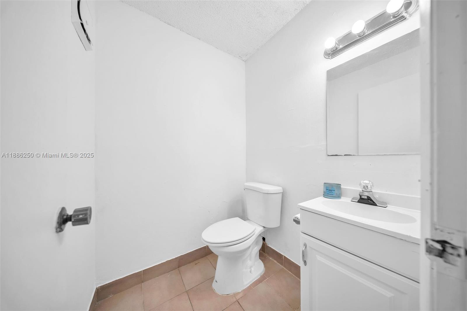 INTERNATIONAL CONDO - Residential
