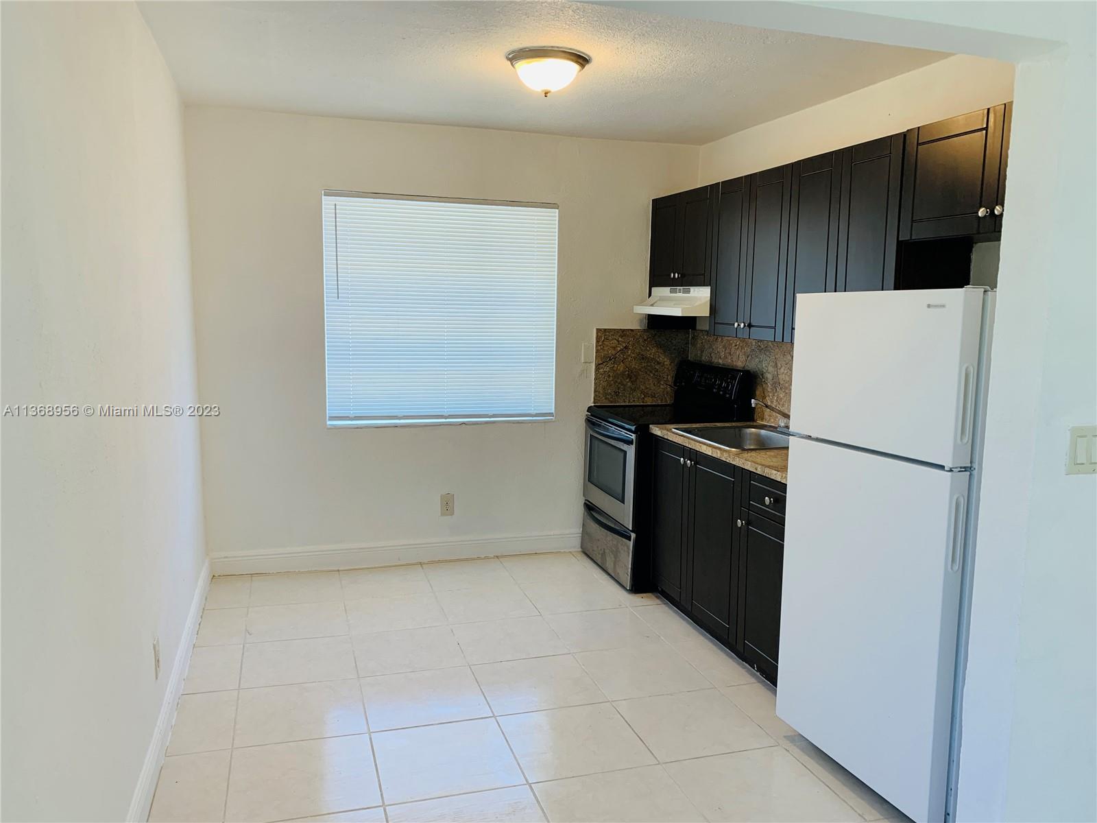 DIXIE HWY PARK - Residential Income