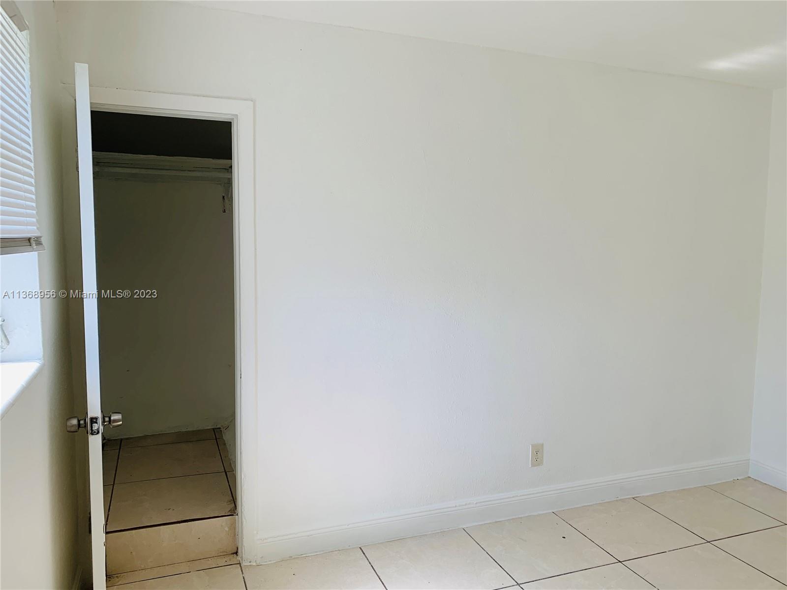 DIXIE HWY PARK - Residential Income