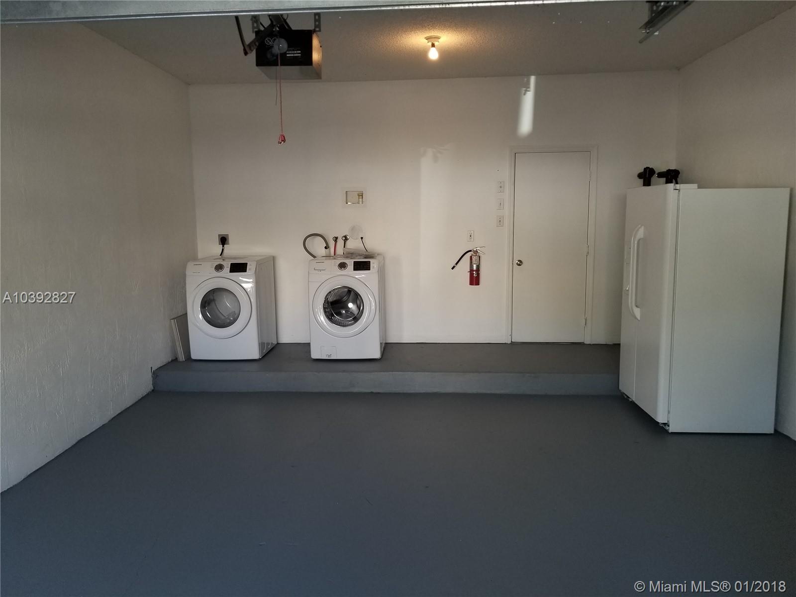 SECTORS 3 & 4 BOUNDARY PL - Residential Lease