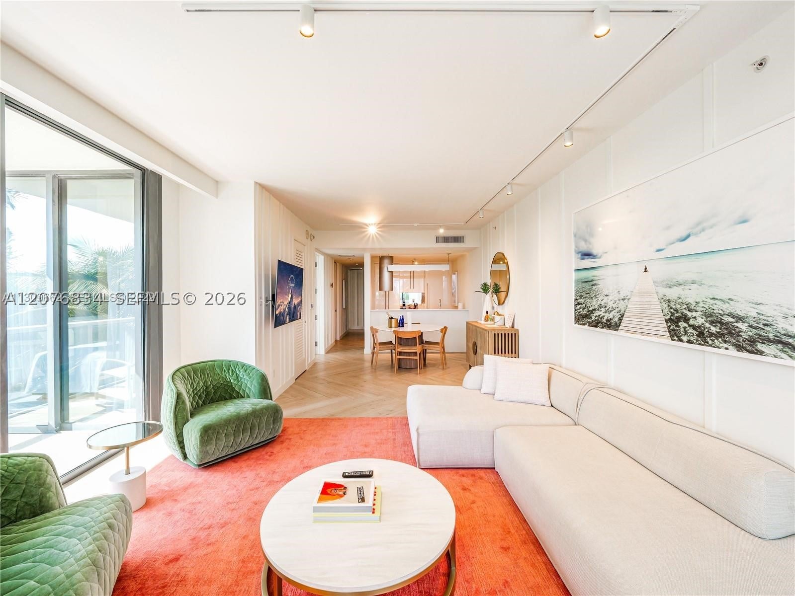2201 Collins Ave 428, Miami Beach FL 33139
