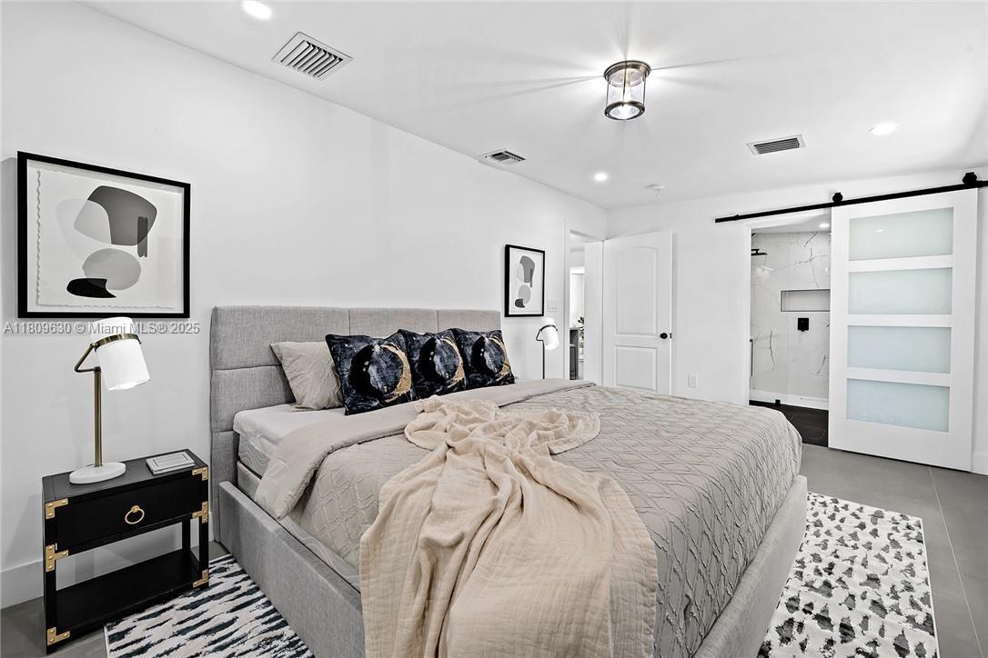 POINSETTIA HEIGHTS N RiDGE - Residential