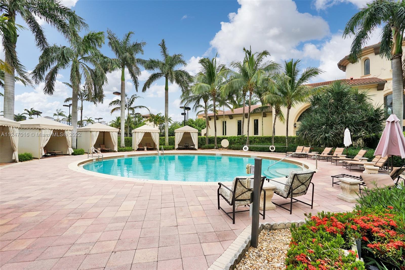 VILLA ALHAMBRA CONDO - Residential