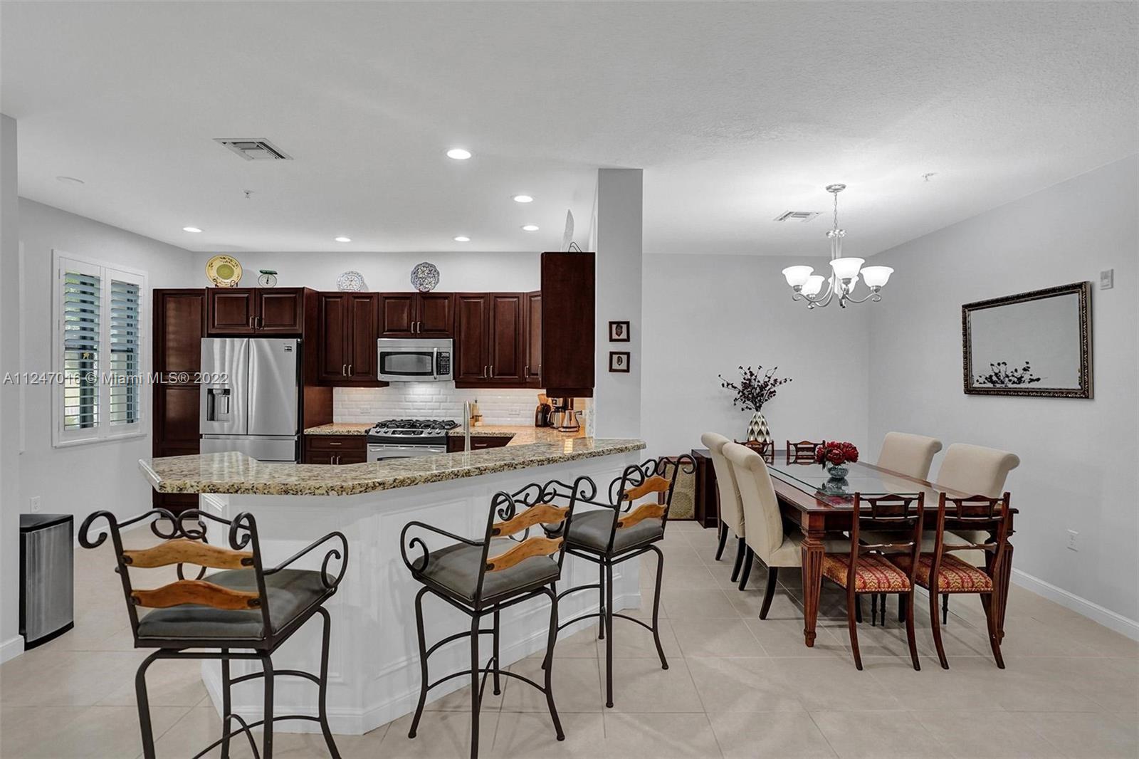 VILLA ALHAMBRA CONDO - Residential