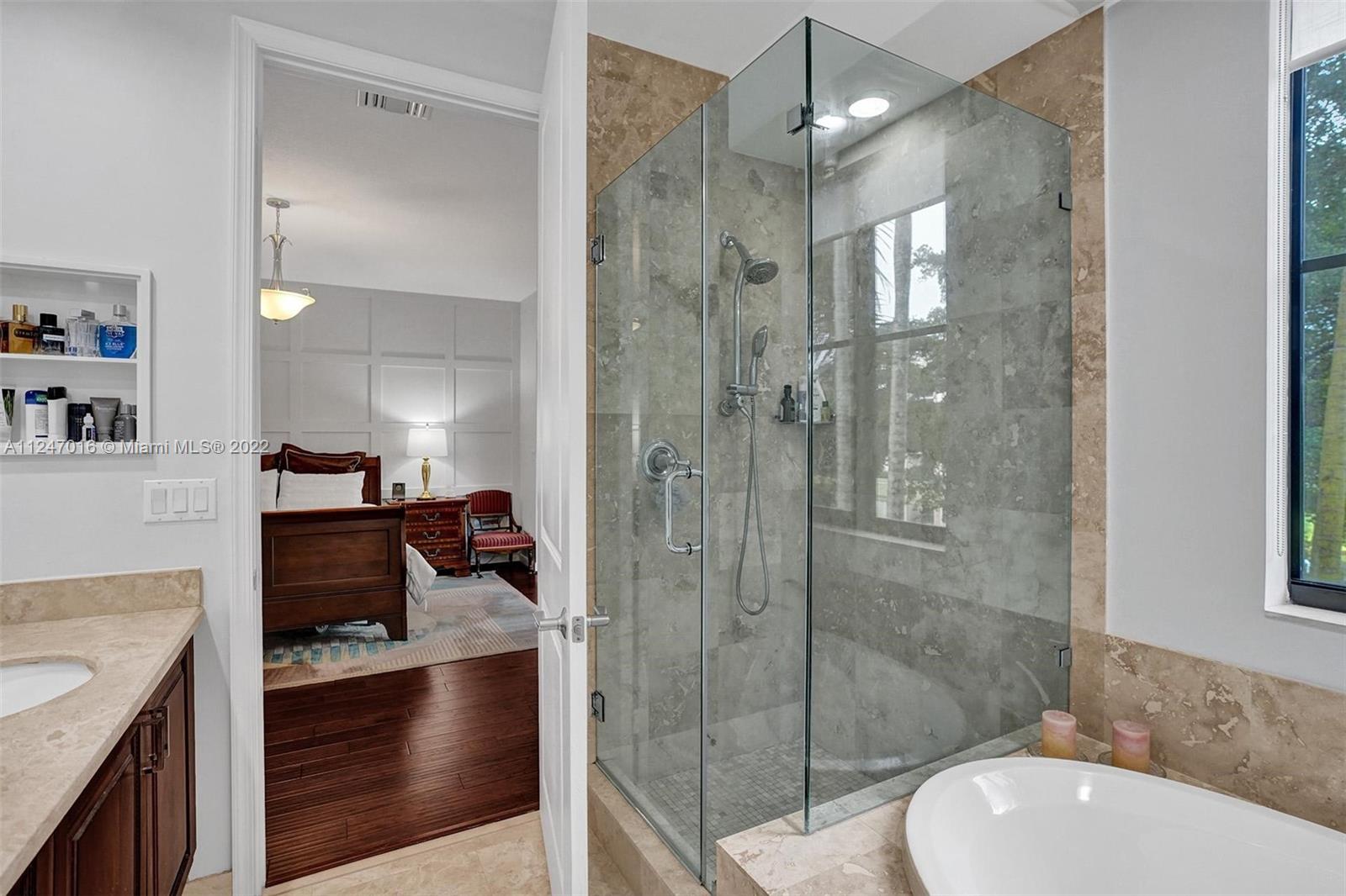 VILLA ALHAMBRA CONDO - Residential