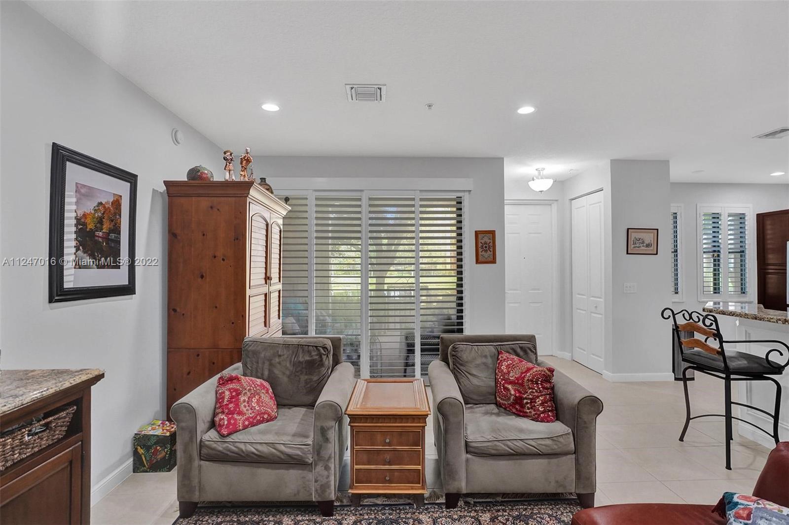 VILLA ALHAMBRA CONDO - Residential