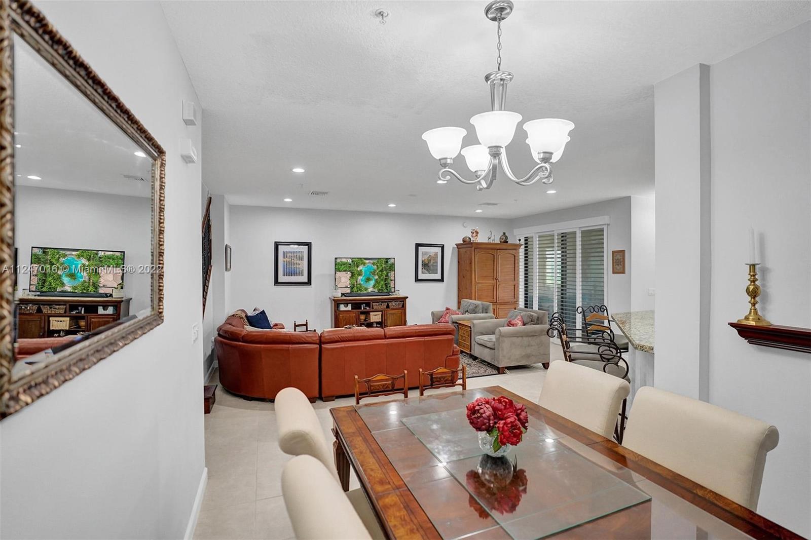 VILLA ALHAMBRA CONDO - Residential