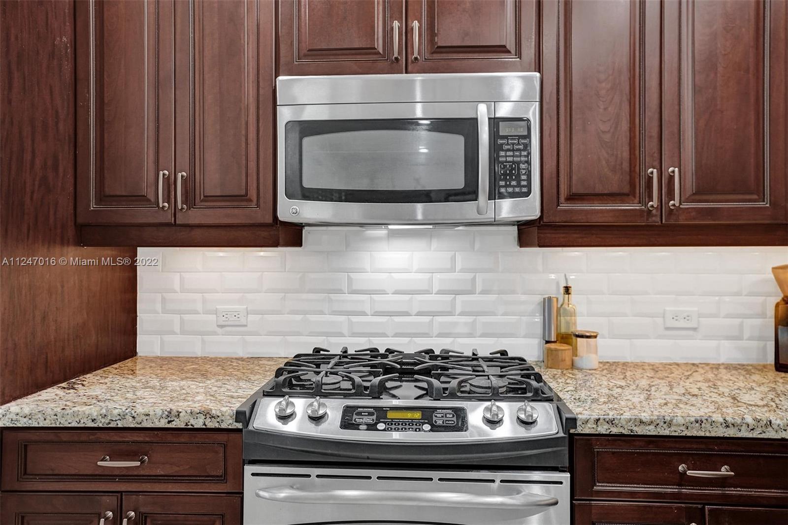 VILLA ALHAMBRA CONDO - Residential