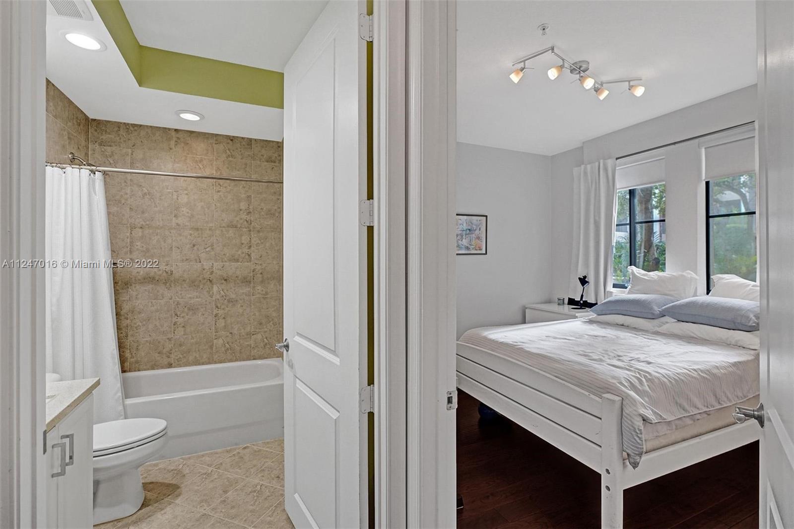 VILLA ALHAMBRA CONDO - Residential