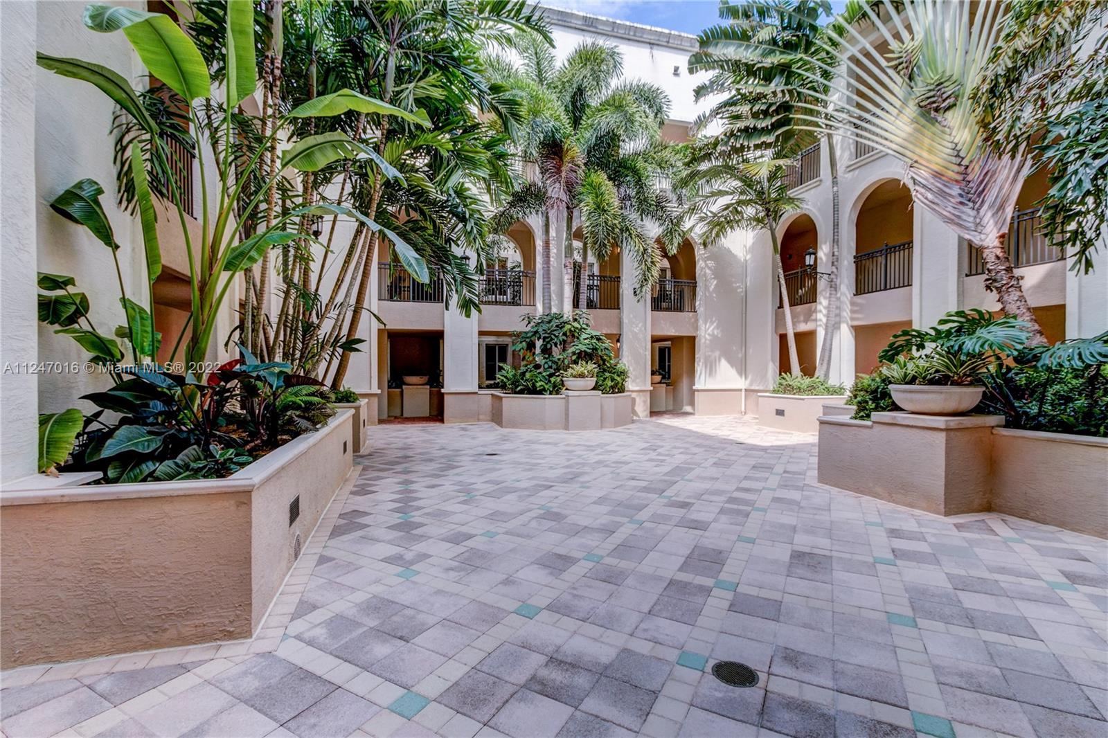 VILLA ALHAMBRA CONDO - Residential