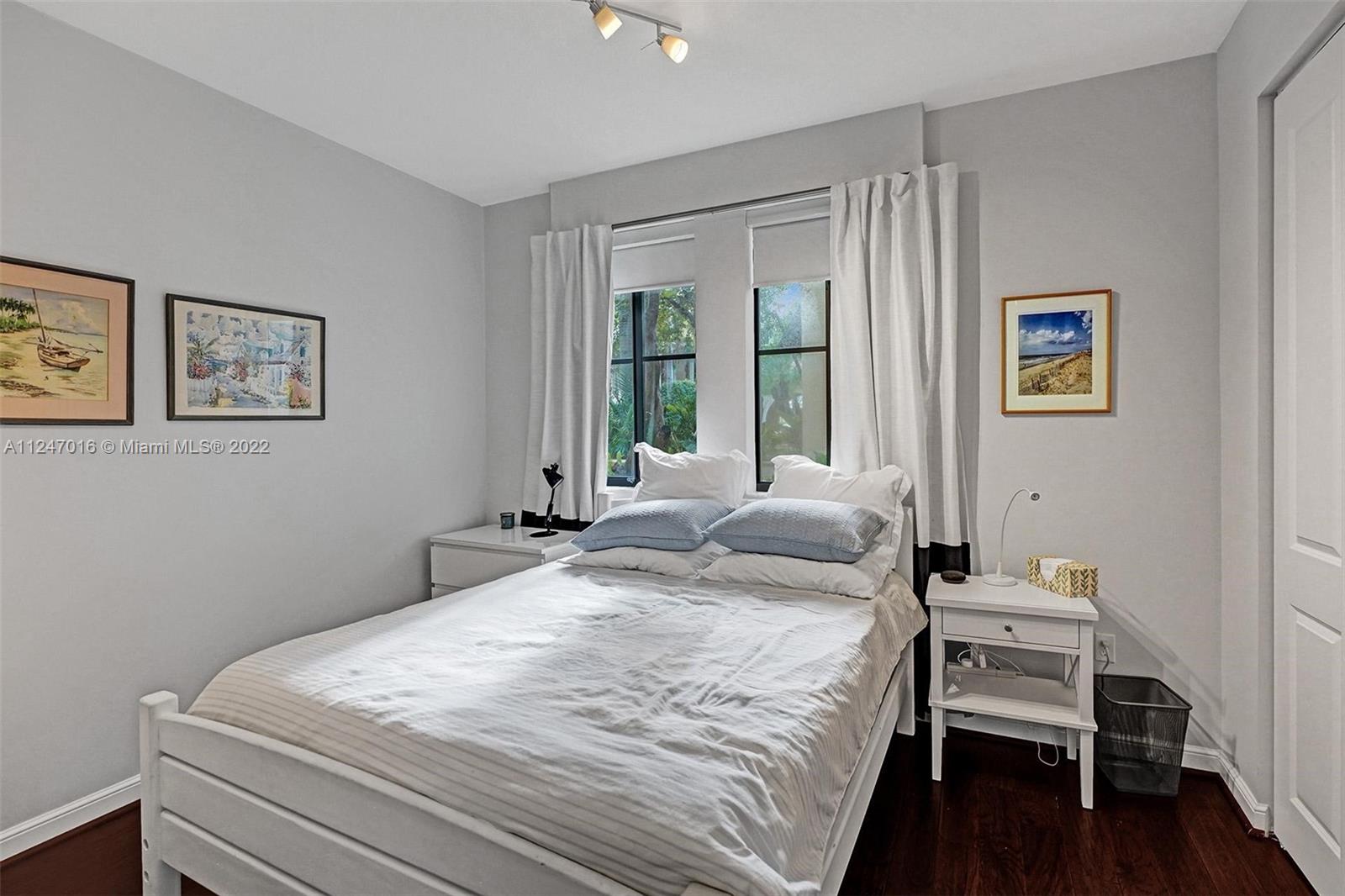 VILLA ALHAMBRA CONDO - Residential