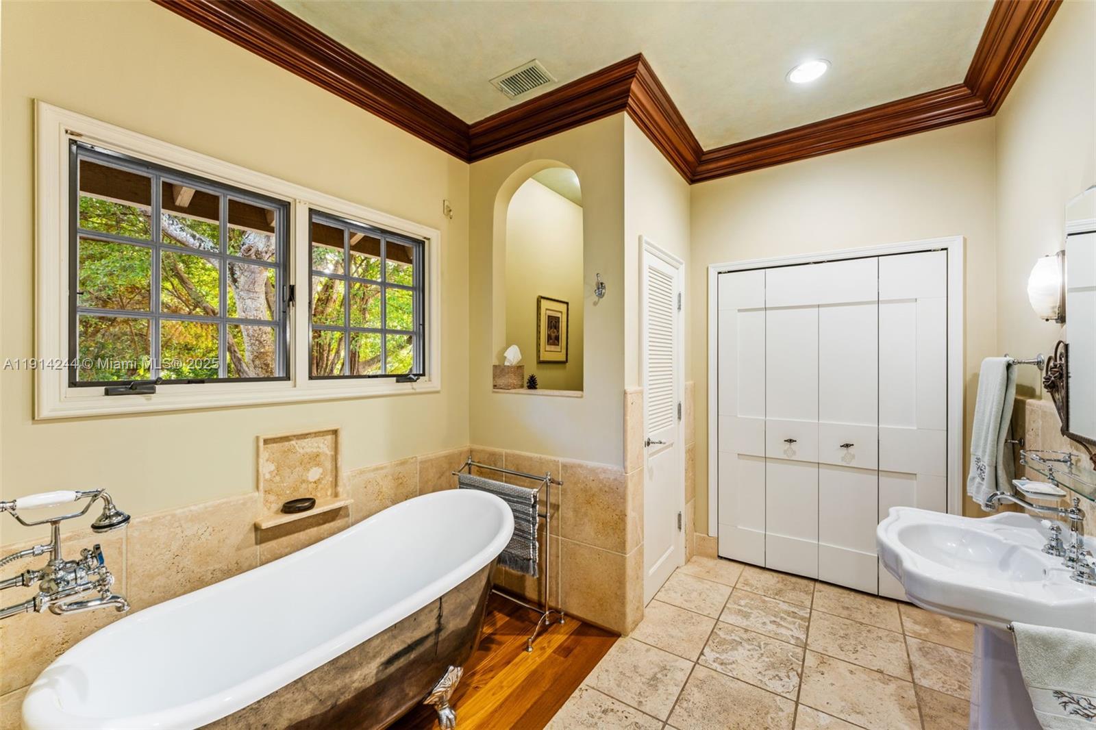 BISC CAMP - Residential