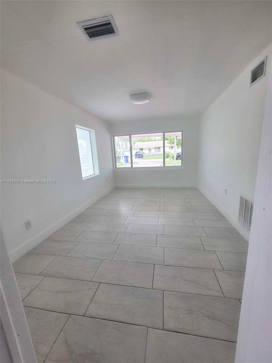 HOLLYWOOD BEACH HEIGHTS S - Residential