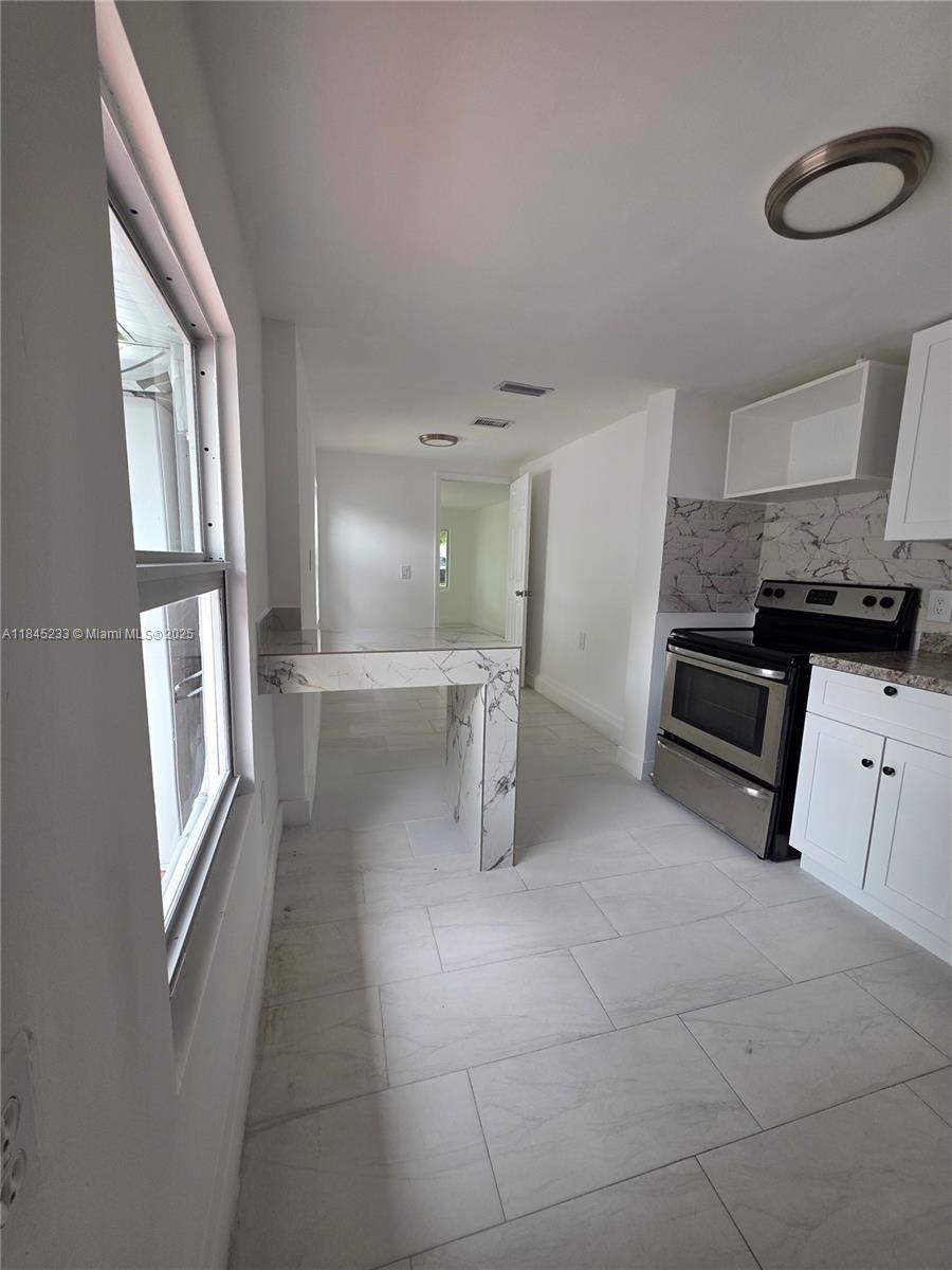 HOLLYWOOD BEACH HEIGHTS S - Residential