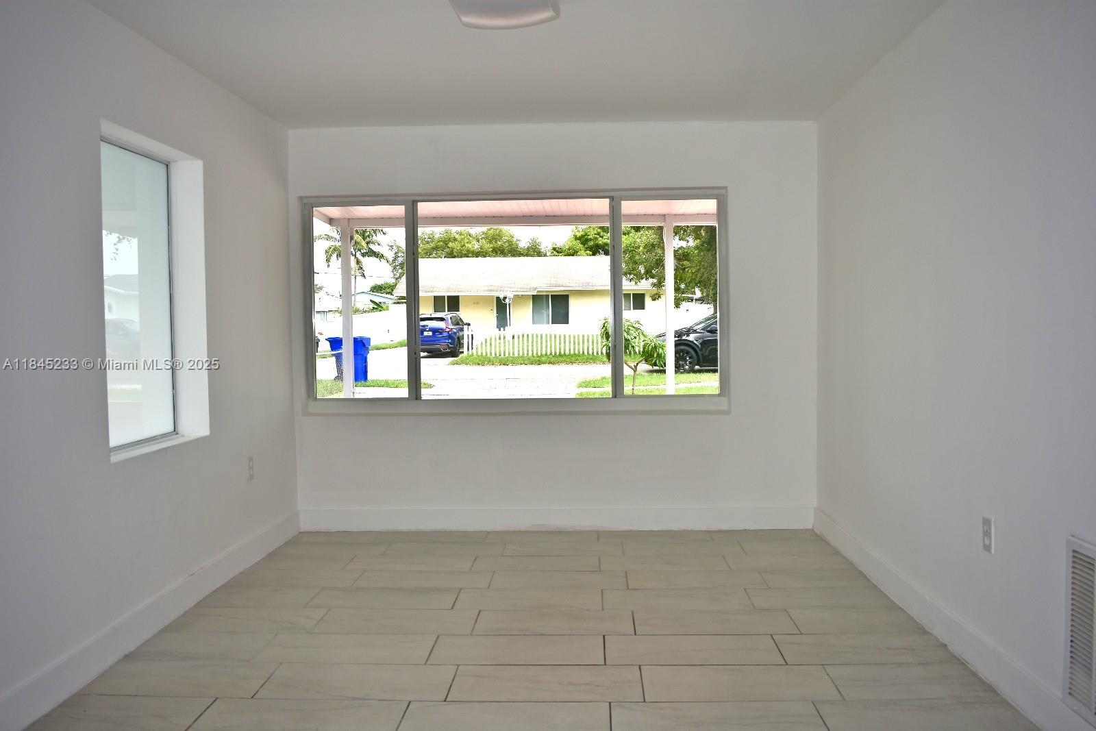 HOLLYWOOD BEACH HEIGHTS S - Residential