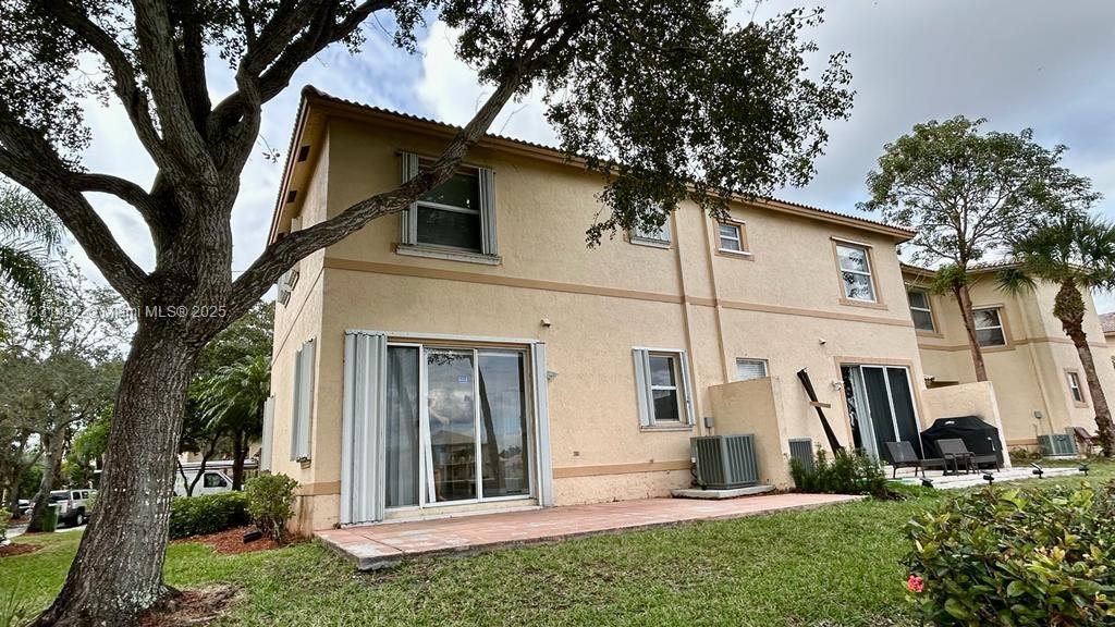 677 NW 170th Ter