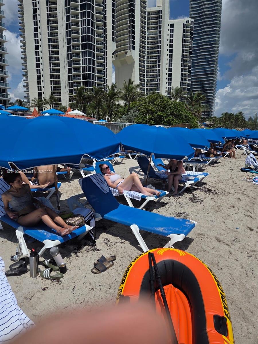 19201 Collins Ave 101