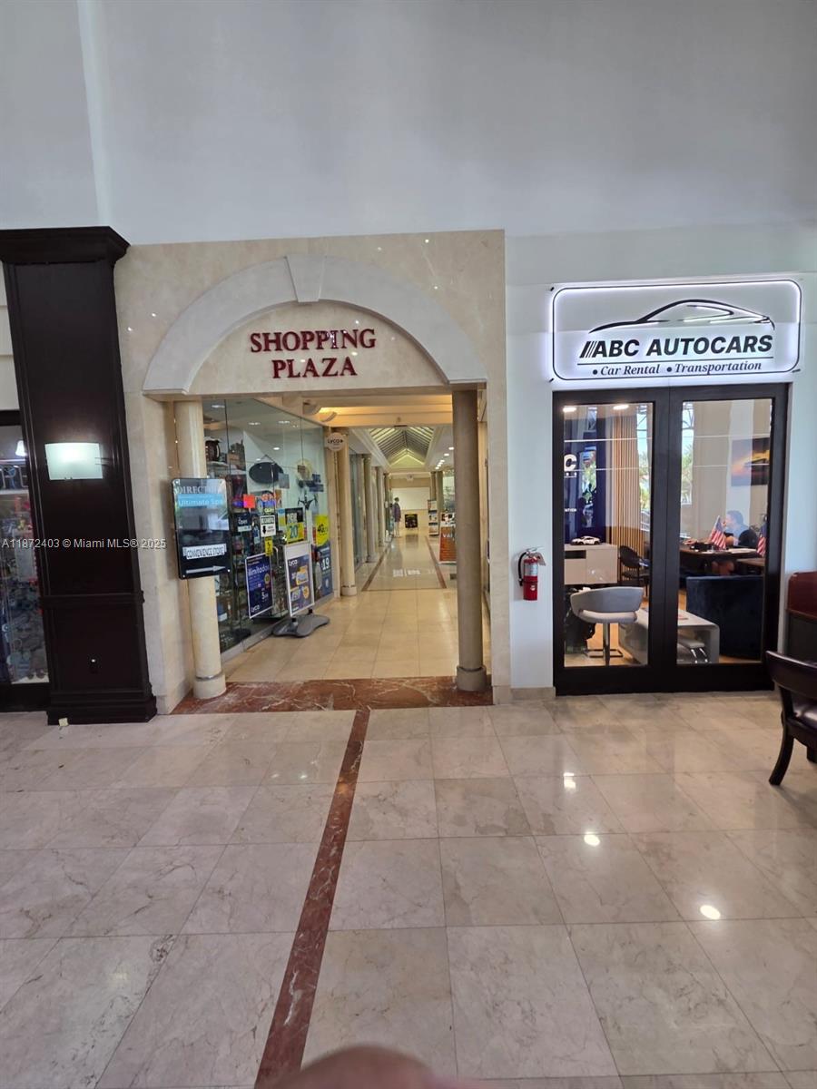 19201 Collins Ave 101