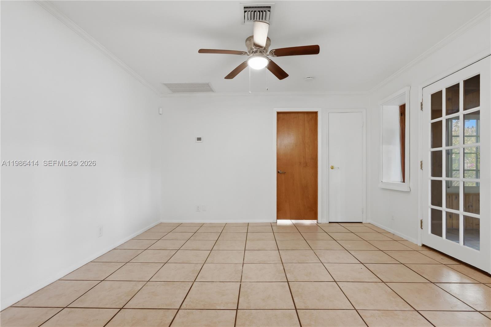 LAKEWOOD VILLAS - Residential