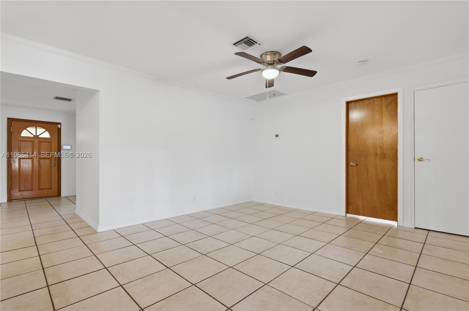 LAKEWOOD VILLAS - Residential