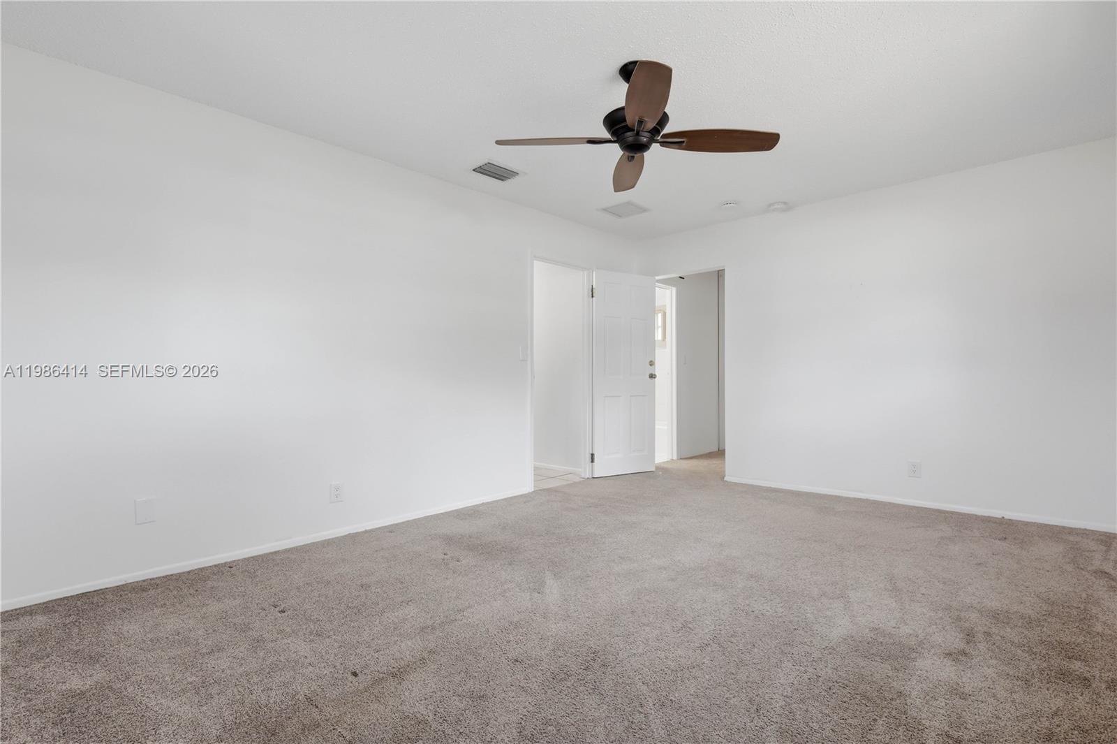 LAKEWOOD VILLAS - Residential