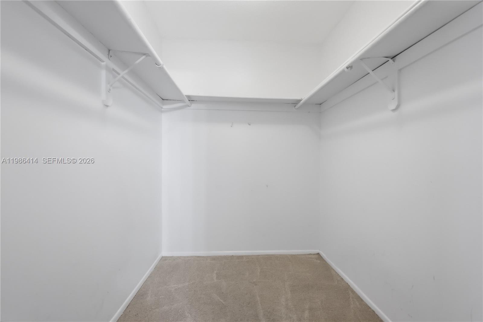 LAKEWOOD VILLAS - Residential