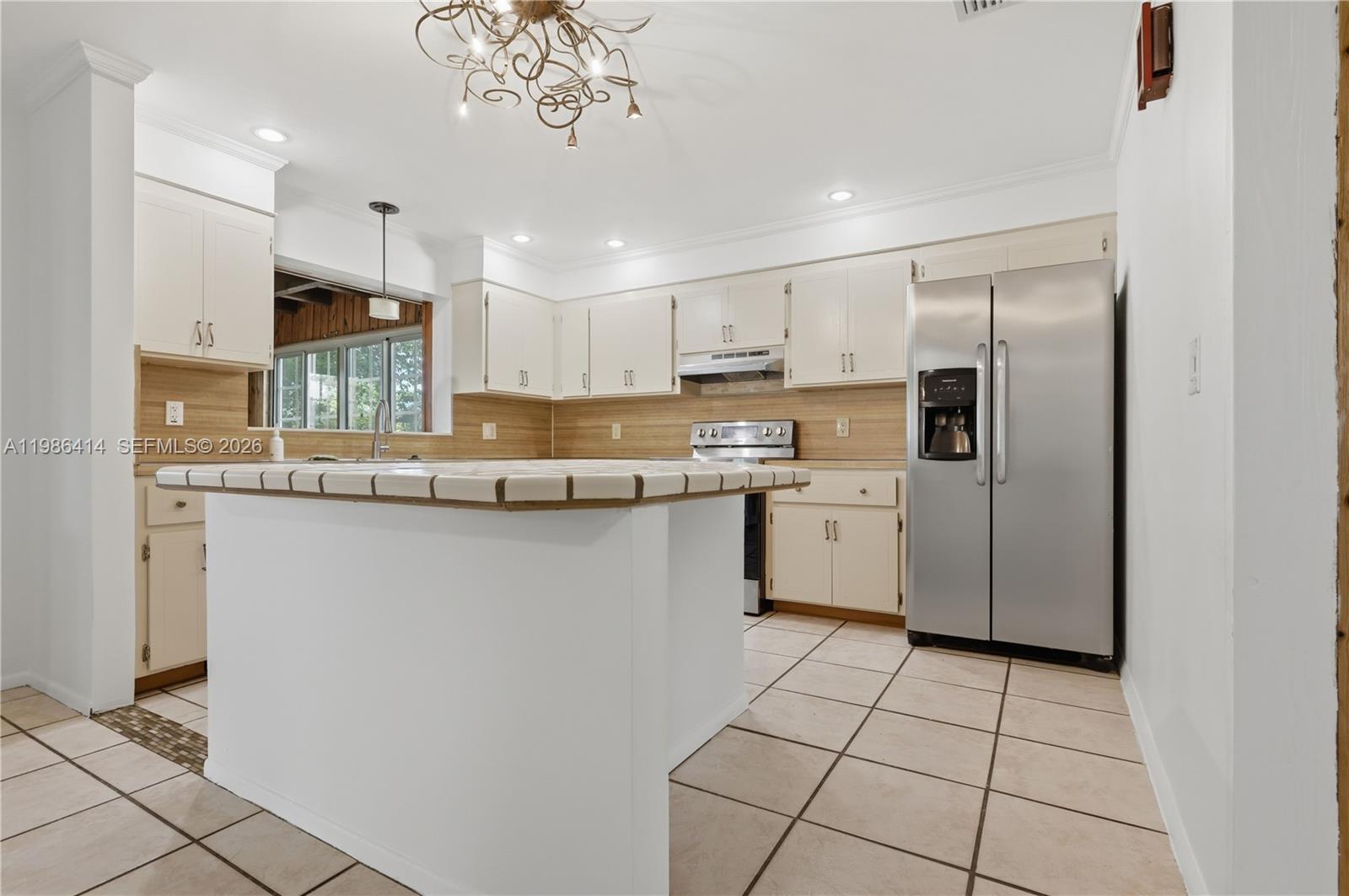 LAKEWOOD VILLAS - Residential