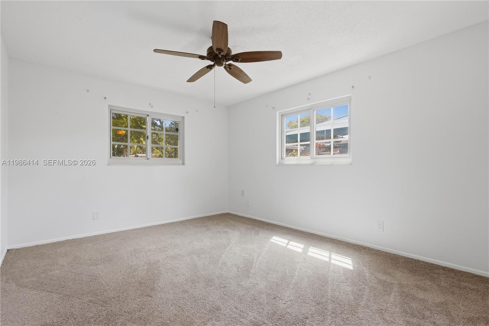 LAKEWOOD VILLAS - Residential