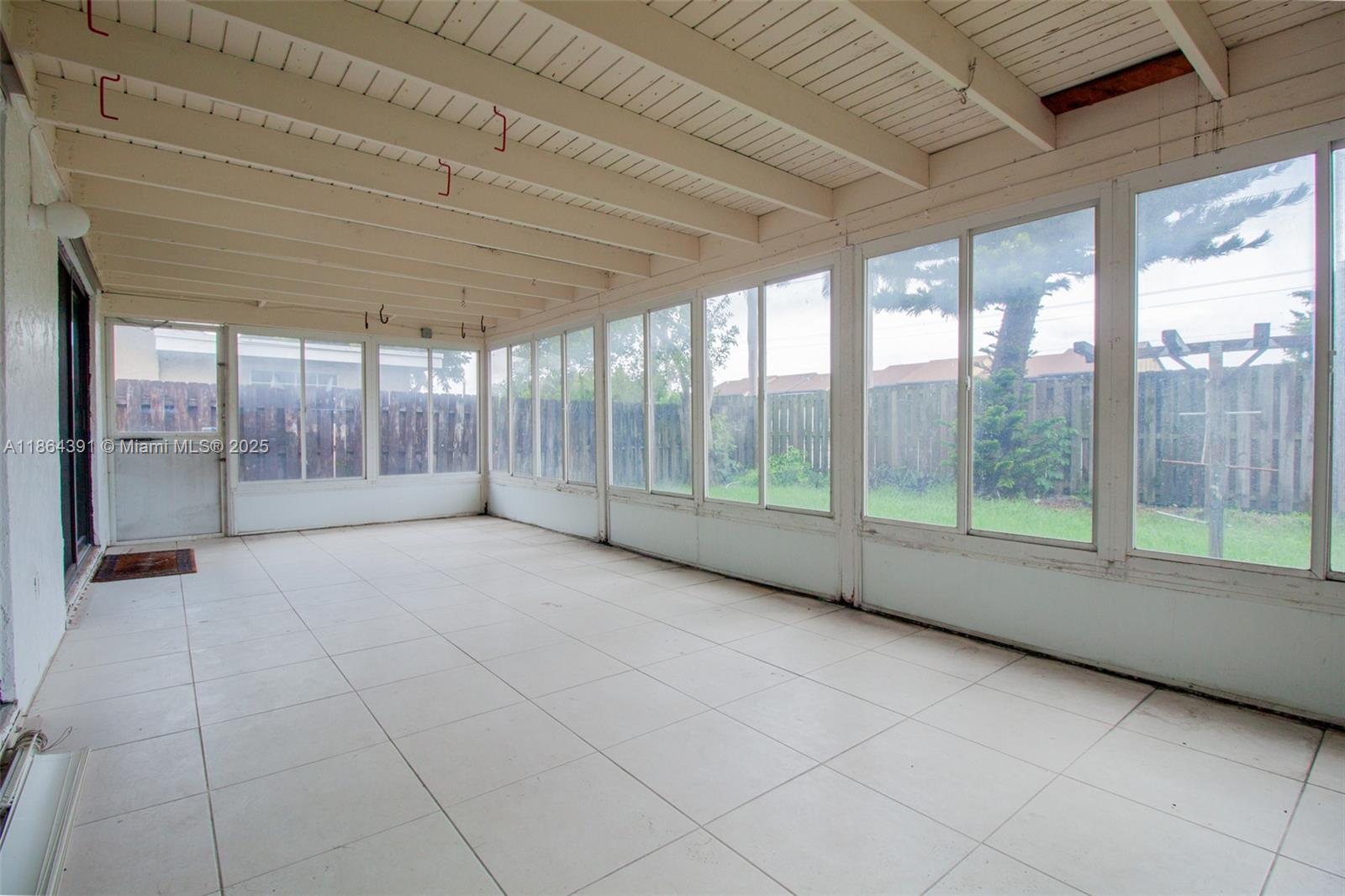 WELLEBY UNIT 2 - Residential