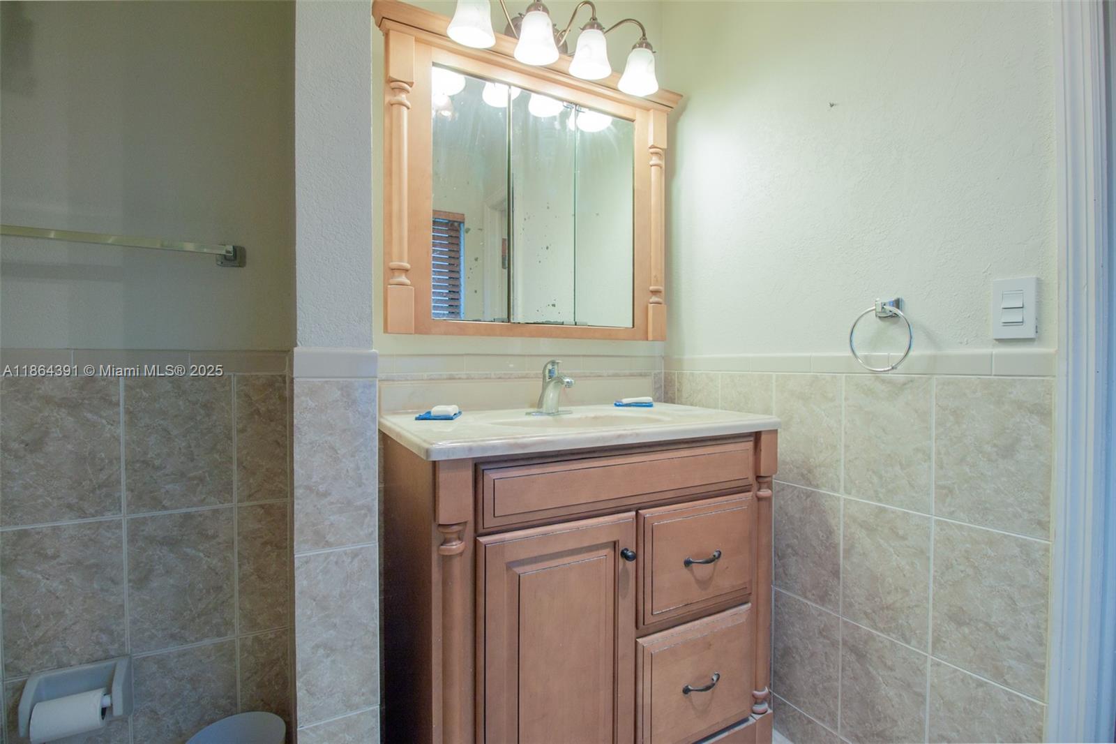 WELLEBY UNIT 2 - Residential