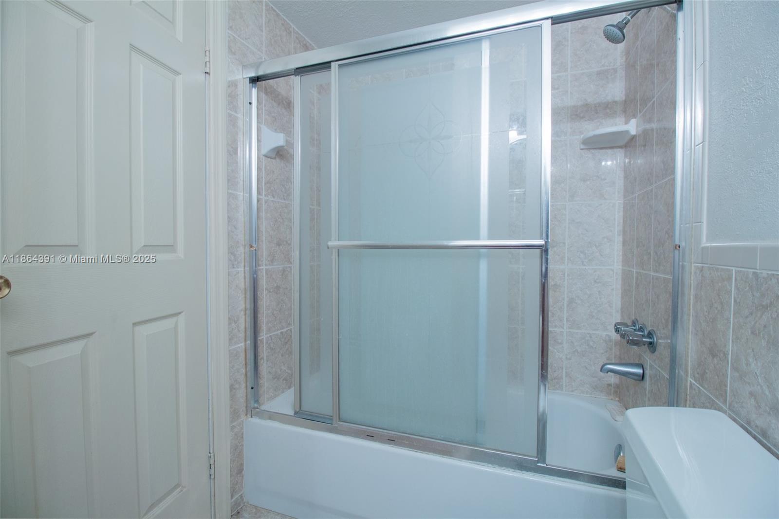 WELLEBY UNIT 2 - Residential