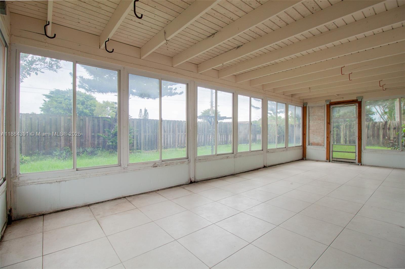 WELLEBY UNIT 2 - Residential